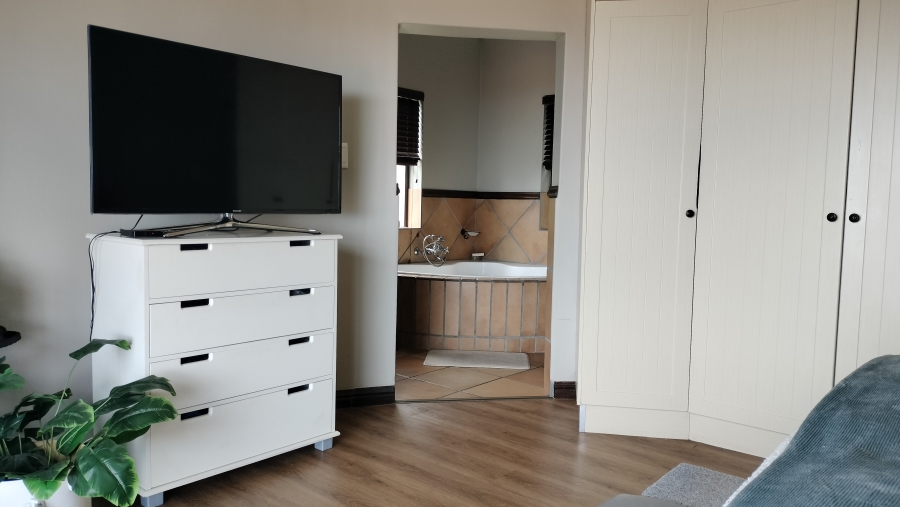 4 Bedroom Property for Sale in Bergsig Western Cape